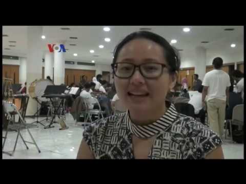 Bandung Philharmonic: Orkestra Arahan 2 Musisi Klasik dari Chicago, AS - Liputan Feature VOA