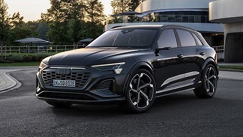 New Audi Q8 2024 Driving Review - Best and Cheaper Alternative to Lamborghini Urus