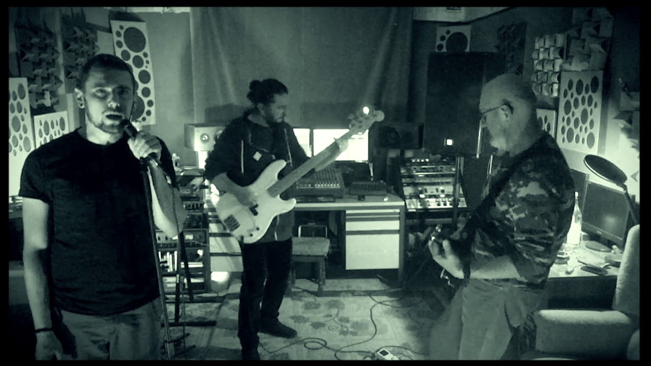 Falling Heads - Medicine [Live in Studio]