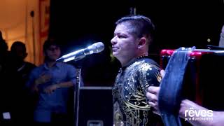 Video thumbnail of "La Magia Murio - Mono Zabaleta (En vivo) | REVES PRODUCCIONES"