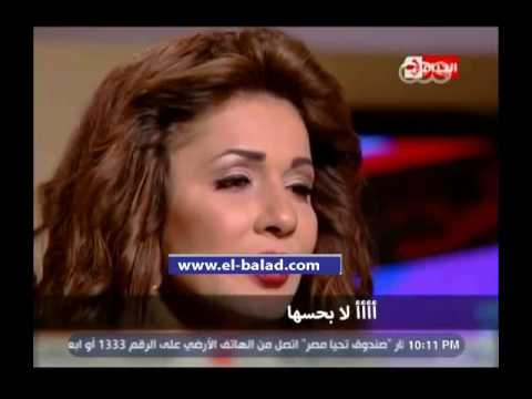 أبلة فاهيتا تقدم الشبكة لنجلاء بدر على الهواء