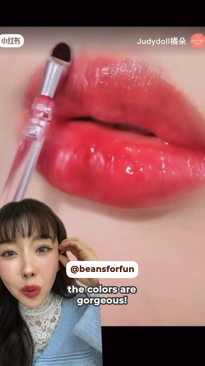 THIS VIRAL LIPTINT HAS A LIKE-THE-SECTION APPLICATOR?! BUT IT'S SO BEAUTIFUL!