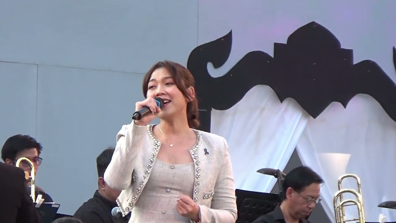 เพลงฝันกลางฤดูฝน ขับร้องโดย ธนิษฐา นิลบุตร - โครงการแสดงดนตรีสำหรับประชาชน ปีที่ ๖๙ ณ สังคีตศาลา