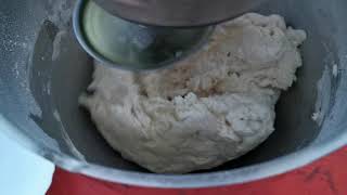 Original Italian homemade pizza dough, fresh, easy and fast