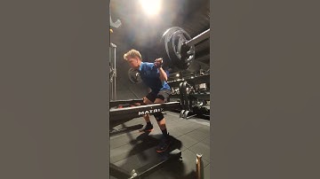 Week 1 : Comp squat 4x140kg RPE 6,5 backoff set 2/2