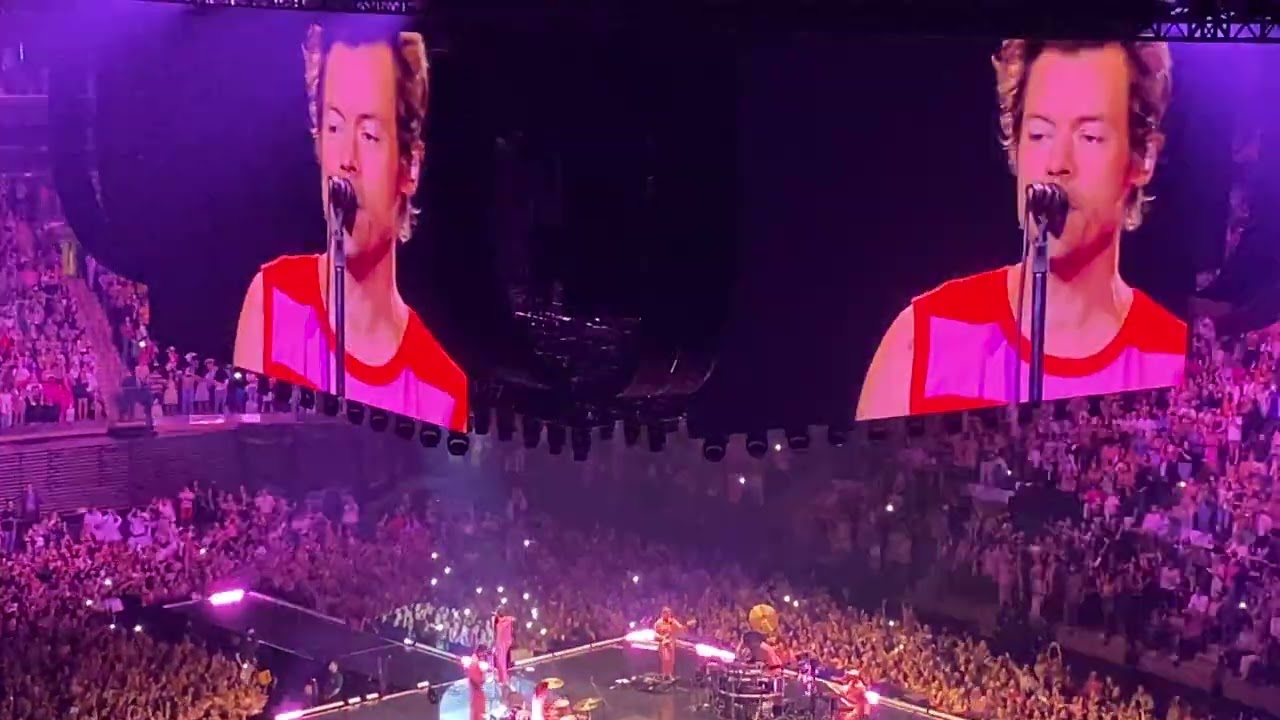 Harry Styles - Intro/Daydreaming- Night 3 - Love on Tour: MSG is 