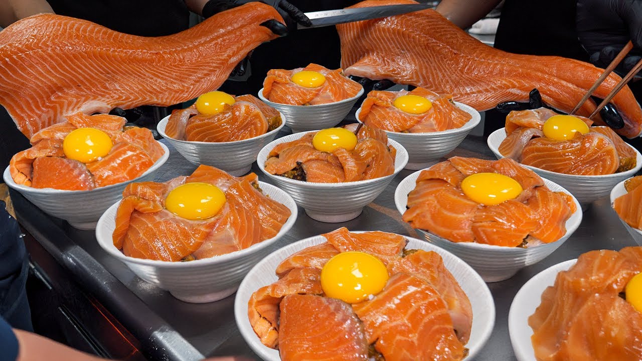 500 кг лосося распродается каждый месяц?! Огромная чаша с лососем - Корейская уличная еда