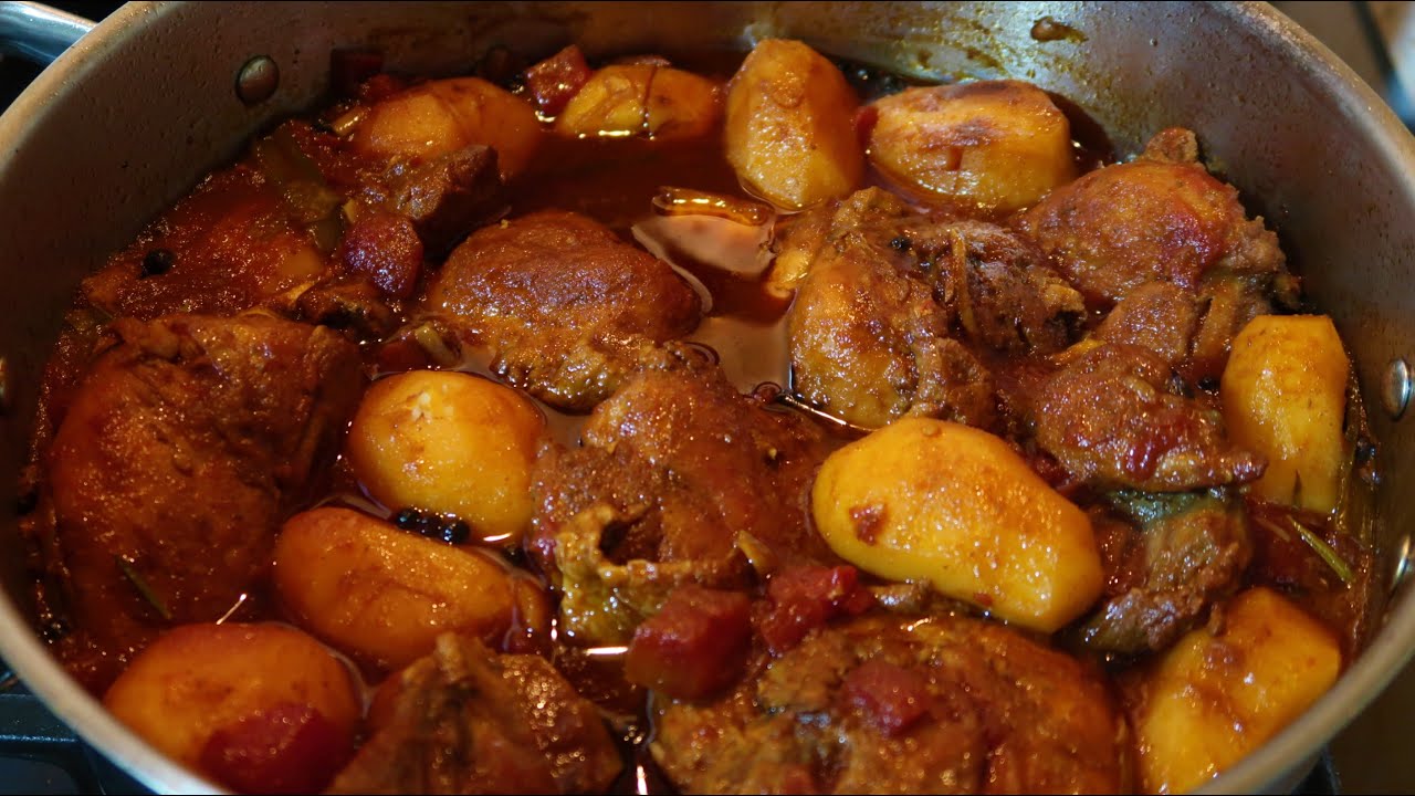 Brown Stew Chicken and Potatoes (One Pot) - YouTube