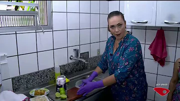 Como tirar mau cheiro do ralo da pia da cozinha?
