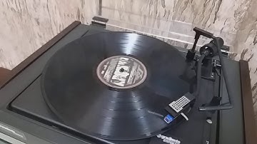 Conjunto de Som Gradiente S96 Reproduzindo Vinil
