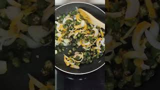 Dry bhindi masala recipe with tomato, best recipe with rotibhindishortsyoutubeshorts