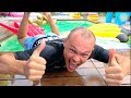 Катя заставила всех купаться в бассейне на скорость или family Fun play time in the swimming pool