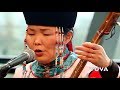 Amazing female throat singing