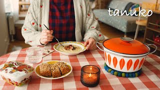 Préparation pour l'hiver 🍂 Promenade en forêt automnale et préparation d'une soupe chaude.