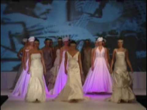 Collezione PBKEY - Sfilata di moda di abiti da cerimonia - YouTube