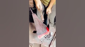 hot iron cutting technique to make a machete #shorts