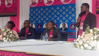 CHIPANI CHA DAVID MBEWE (LEF) CHANENETSA KUTI CHIKULAMULA NAWO BOMA NDI PRESIDENT PETER MUTHARIKA