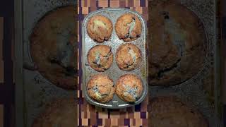 Blueberry Muffins + The Difference Between Baking Soda and Baking Powder