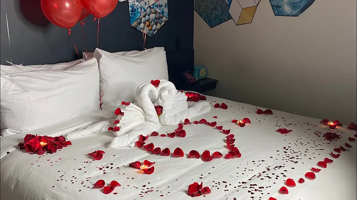 ROMANTIC HOTEL ROOM DECORATIONS