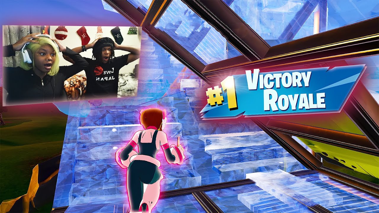 I Got My Little Sister Her First Fortnite Win 🥇 - YouTube