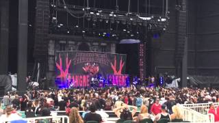 HellYeah live (moth)