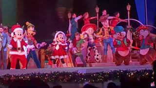 Mickey's Most Merriest Celebration (Mickey's Very Merry Christmas Party) - Finale