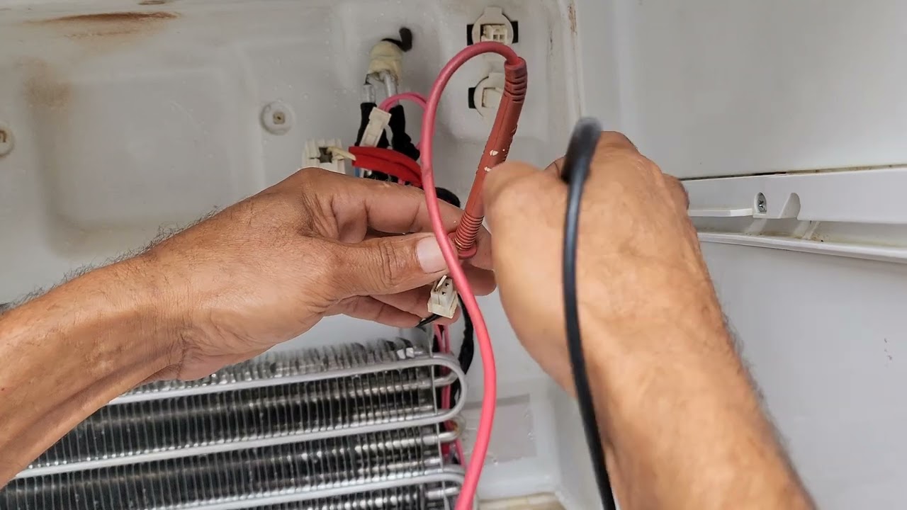 Geladeira Electrolux DFX 50 não gela a parte de baixo saiba porque.