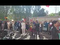 "Noi suntem Georgescu / Simioane, ai trădat, Călin e nevinovat" - Protest pro-CG la Parchet