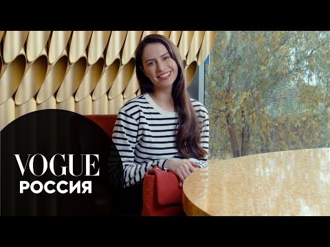 Что в сумке у актрисы Дианы Пожарской? | Vogue Россия