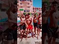 عارفين الفرق بينا و بينكوا أي كله يشوف بيكا بسرعة