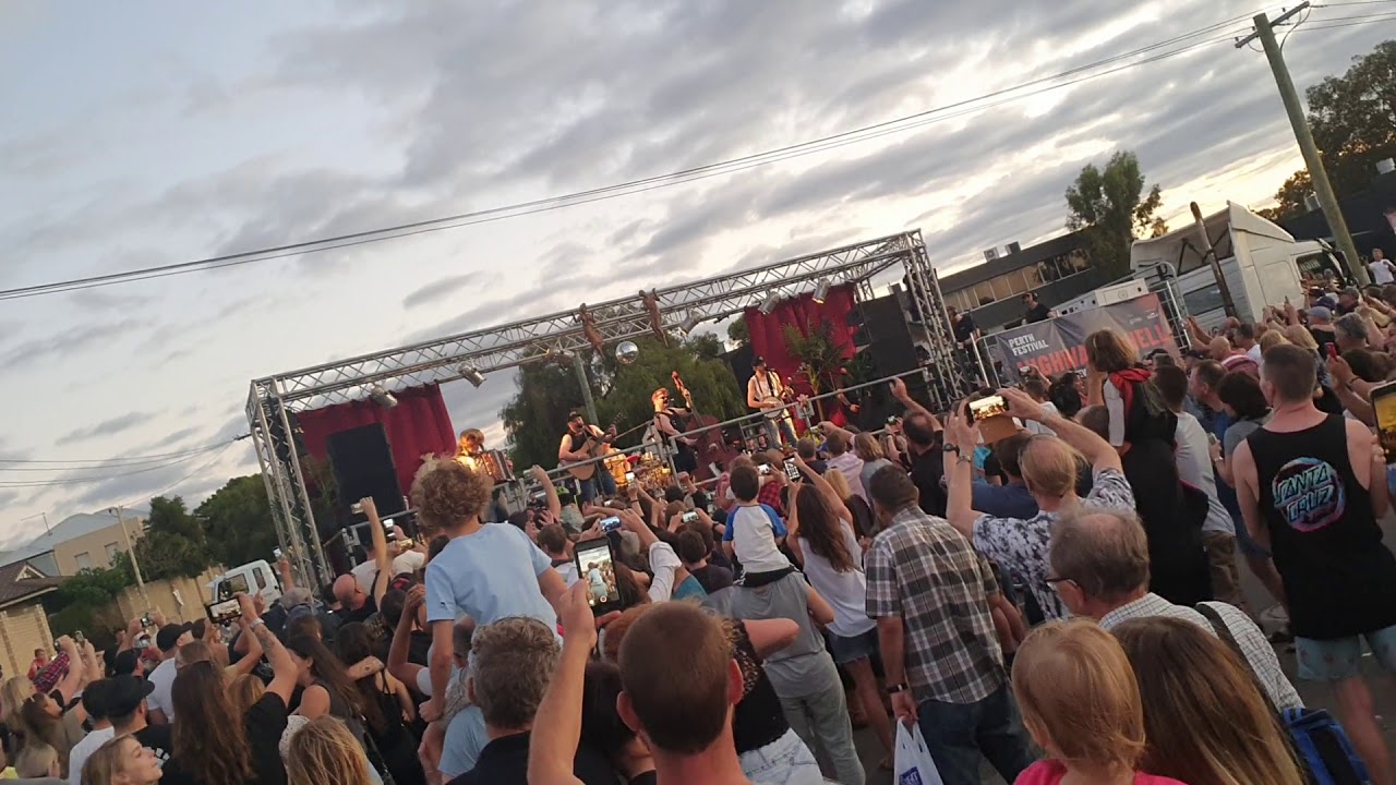 AC/DC tribute, canning hwy East Fremantle - YouTube
