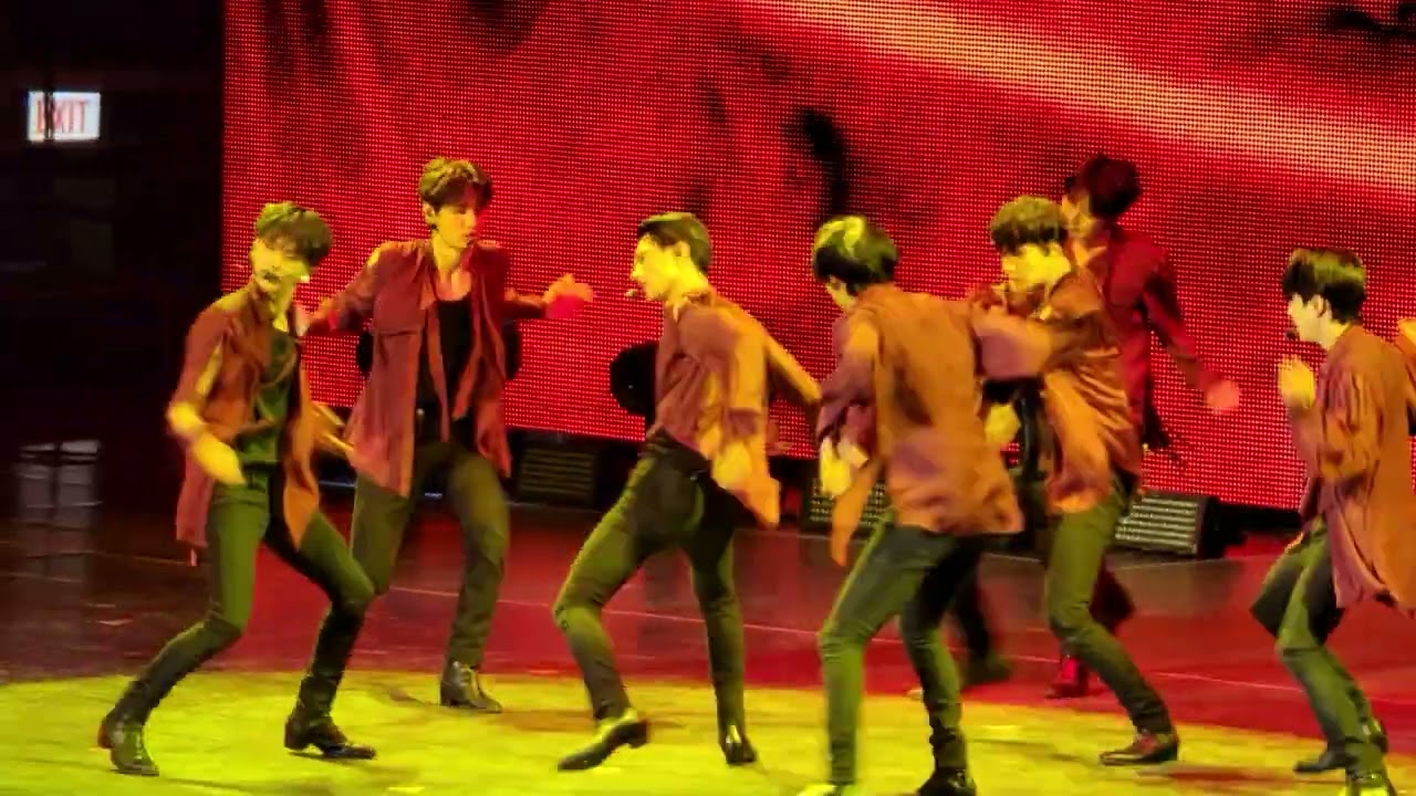 ENHYPEN - Live in Chicago - FEVER