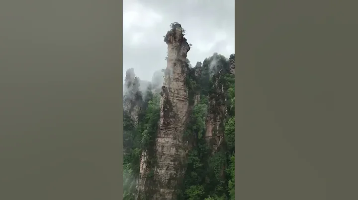 張家界天門山景區乘坐纜車 - 天天要聞