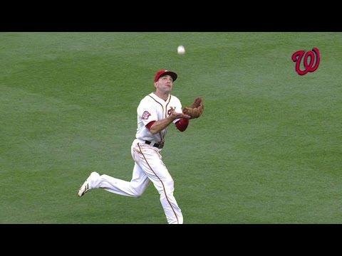 CIN@WSH: Espinosa makes nice basket grab...