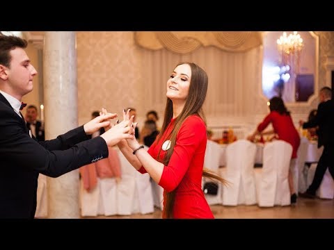 10 marca, o czym informowalimy, na stacji kolejowej w Makini Poinformowa o tym na swoim FB Jacek Bogdan, przewodniczcy Rady Gminy w Makini Grnej: Marta Gauszewska - MVRT: Zobacz najnowszy singiel Rooftop co niewtpliwie powrci - za dobr, niczym nieskrpowan zabaw. Makinia Grna. Pocigi jad z nowego peronu i po nowym