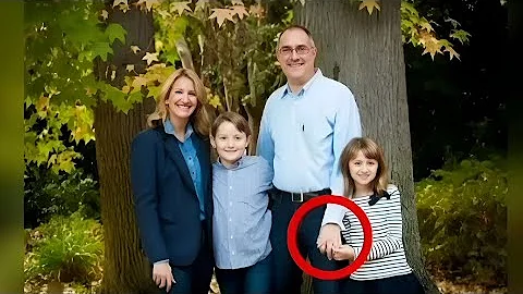Family takes photo wife files for divorce after se...