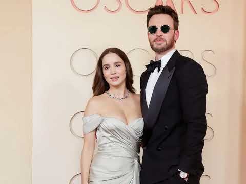 Кріс Еванс і Альба Баптіста спростували чутки про розлучення публічною появою