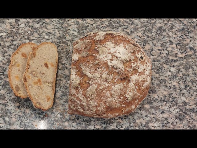 Recette pain de seigle aux raisins - Marie Claire