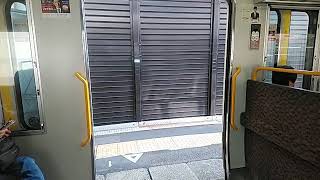 JR西日本221系(更新車)　ドア開閉