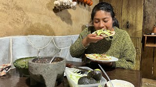 Auténticos antojitos mexicanos hechas a mano con un toque de sabores oaxaqueños
