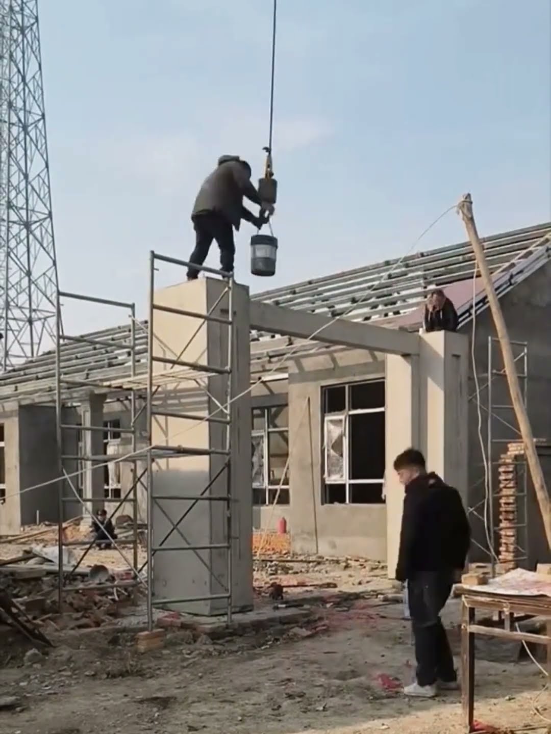 Stone door lifting process- Good tools and machinery make work easy