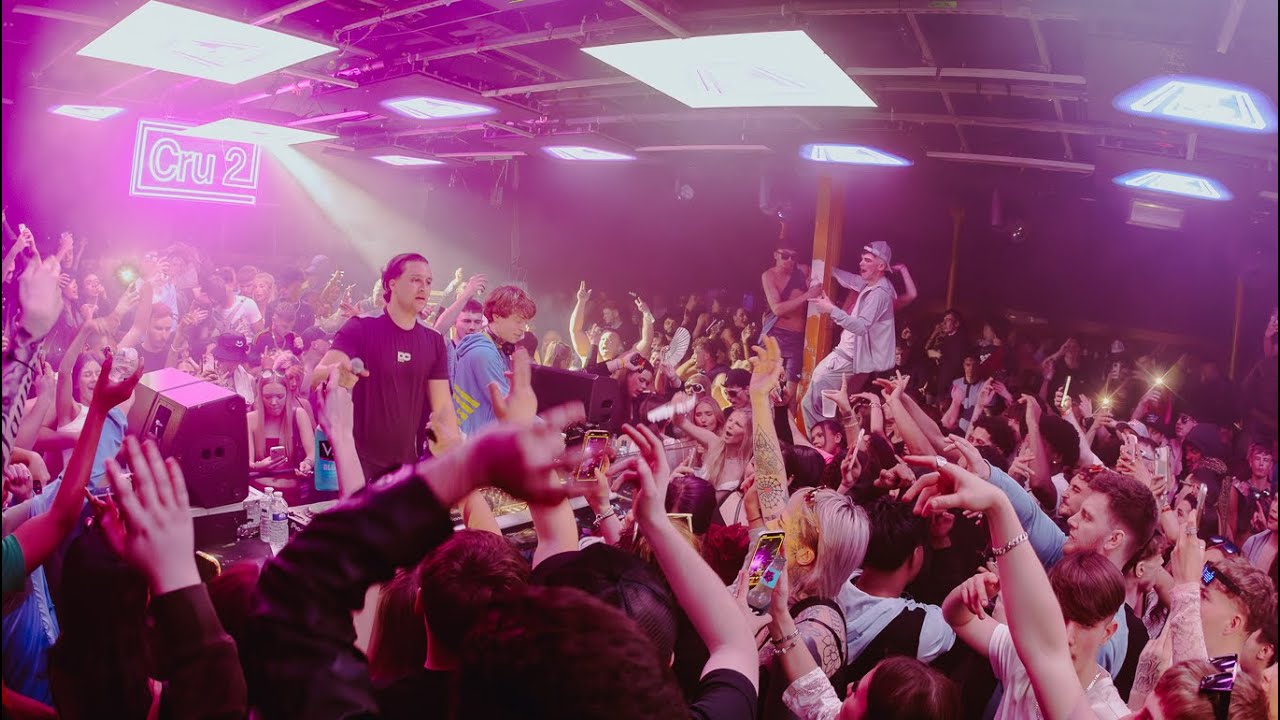 Guarda Denon Reed headline DJ set | Cru2 Leeds Pt2 su YouTube Guarda Denon Reed headline DJ set | Cru2 Leeds Pt2 su YouTube