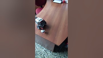 LEGO EV3 not falling from desk