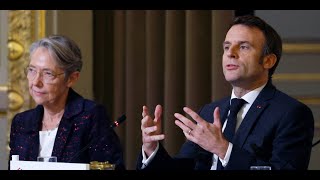 Retraites : la stratégie de l'apaisement que veulent adopter Emmanuel Macron et Elisabeth Borne