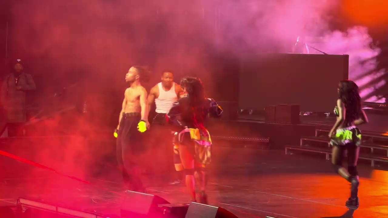 J-Bugg doing it for Lil Saint LIVE 2026