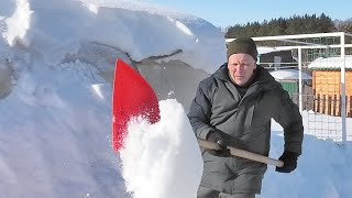 Завалило Сибирь снегом. Иду на дачу спасать теплицу. Бердск, Западная Сибирь