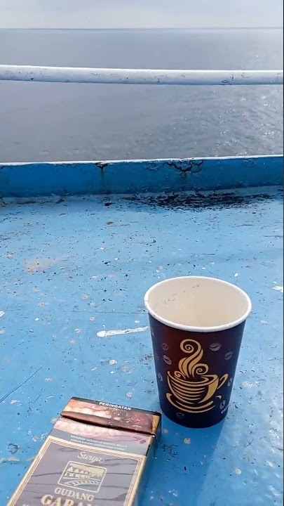 Kopi pagi di tengah Samudra