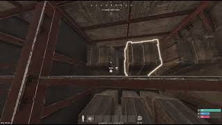 Rust solo base en decayed con bastante loot cajas llenas.