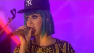Katy Perry Radio 1 Live Lounge 2012 N**as in Paris by Jay-z & Kanye West cover screenshot 5