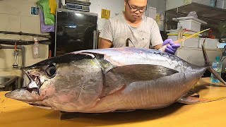 Giant Tuna cutting show | Sashimi & Sushi-Taiwanese street food